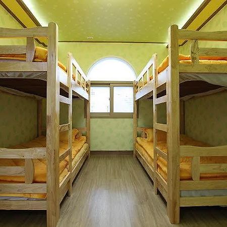 Gyeongju Friend Guesthouse חדר תמונה