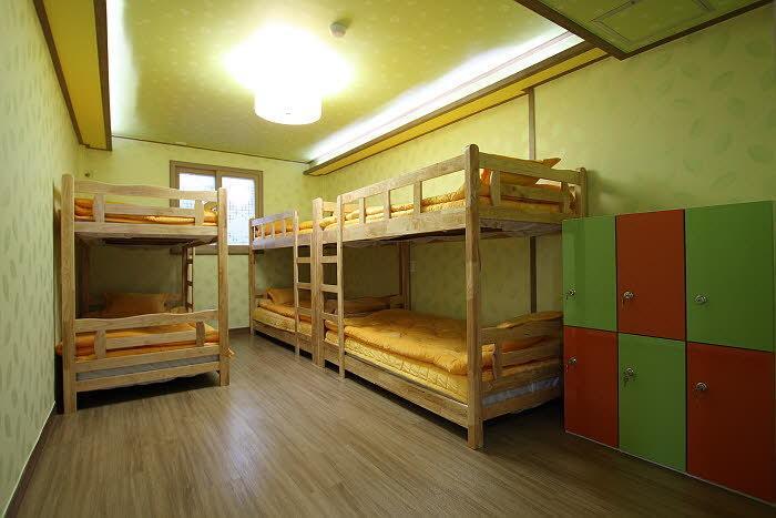 Gyeongju Friend Guesthouse חדר תמונה