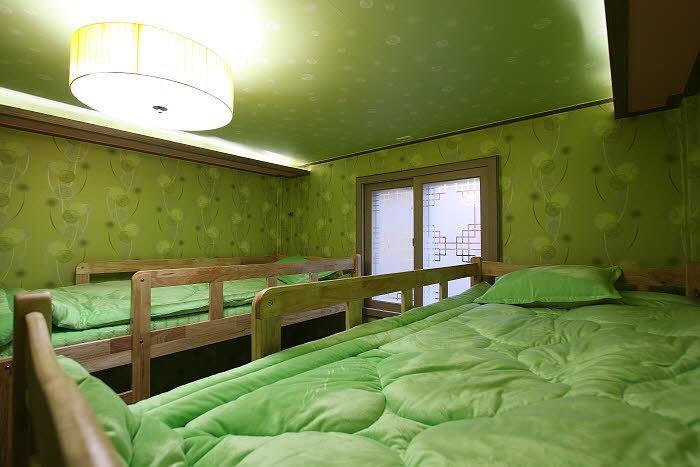 Gyeongju Friend Guesthouse חדר תמונה
